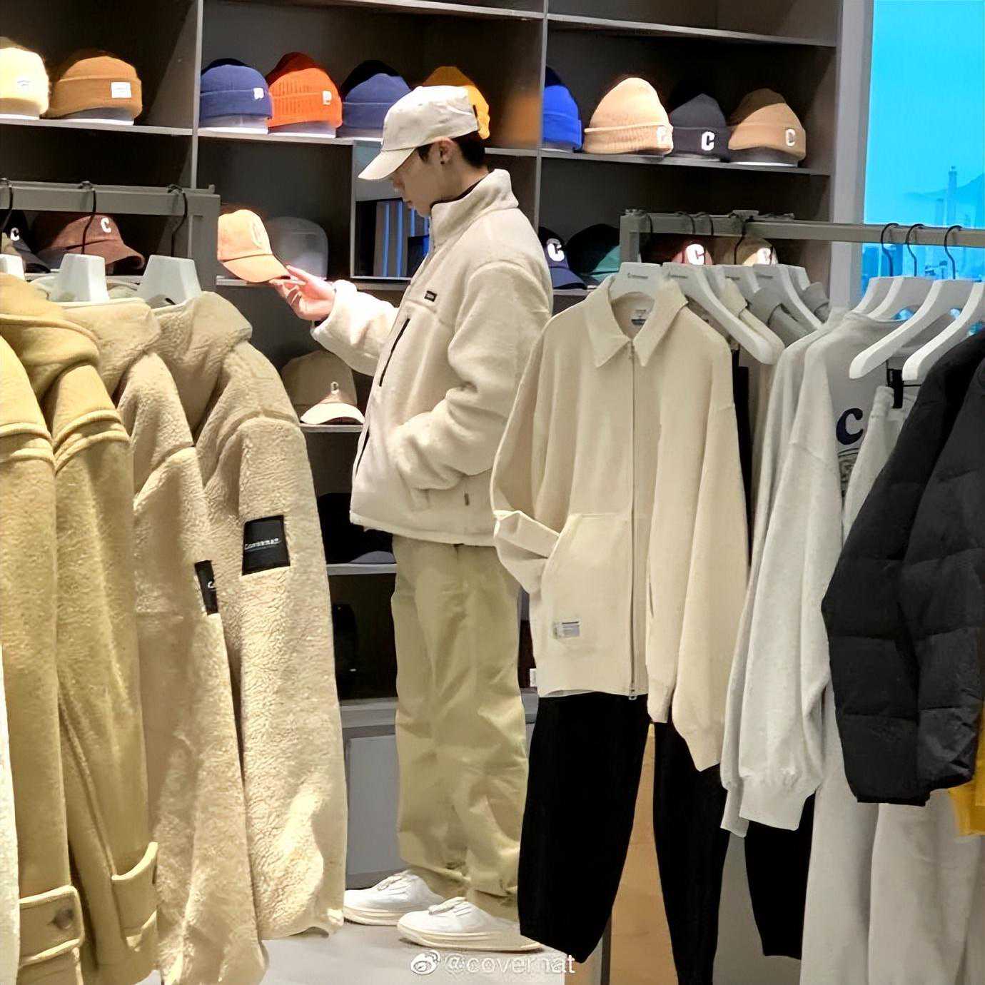 年轻人“宠爱”的17个潮流服饰品牌，正加速开店