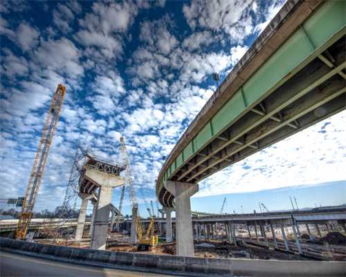 4岁女童被锁幼儿园二楼后坠楼重伤，教育局：园方有重大责任