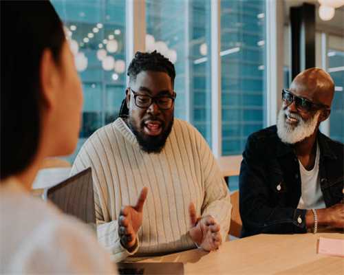 爆款基金深度解密：市场在奖励这样的基金公司